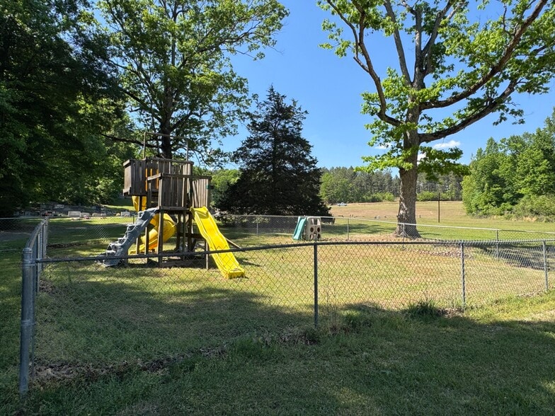 More Photos Of 1486 GA-51, Homer Specialty For Sale