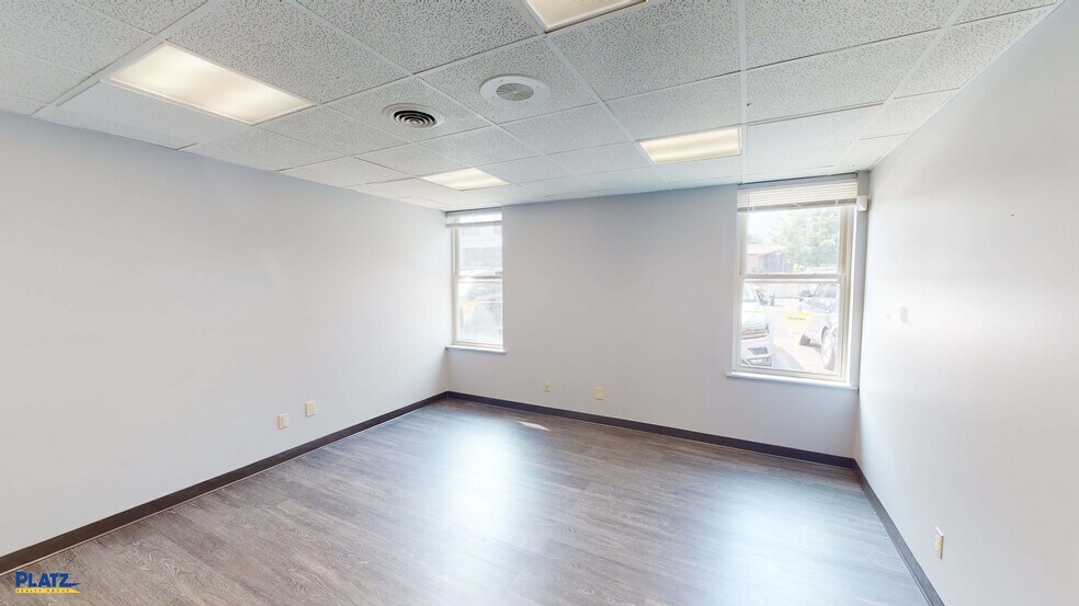 More Photos Of 5500 Market St, Youngstown Office For Lease