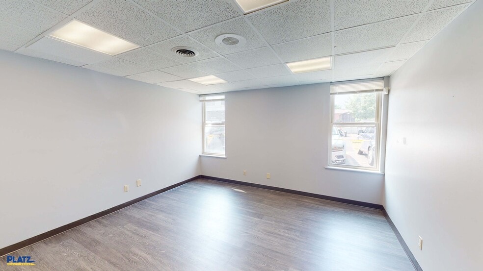 More Photos Of 5500 Market St, Youngstown Office For Sale