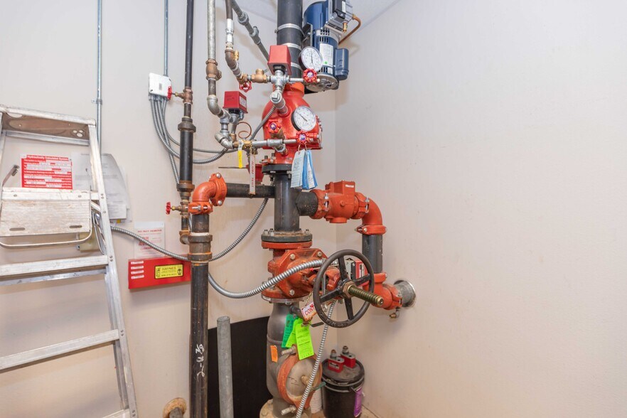 More Photos Of 2400 N Coulter St, Amarillo Religious Facility For Sale