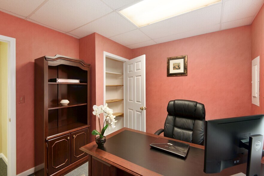 More Photos Of 13621-13689 Baltimore Ave, Laurel Medical For Sale