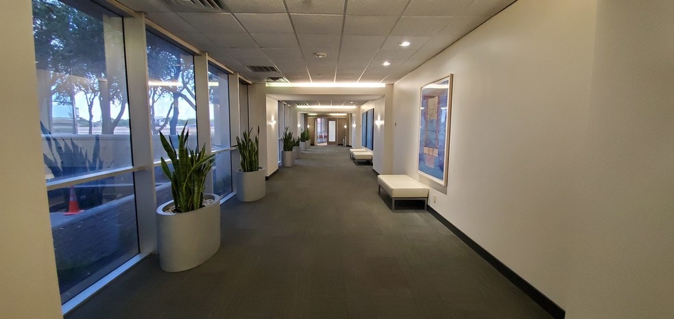 More Photos Of 3030 Lyndon B Johnson Fwy, Dallas Office For Lease