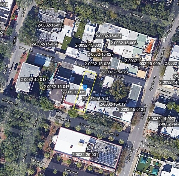 More Photos Of 14 E Taylor St, Savannah Specialty For Sale