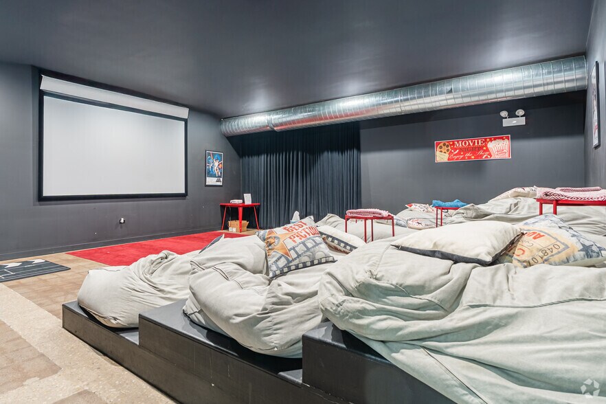 More Photos Of 1831 S Racine Ave, Chicago Apartments For Sale