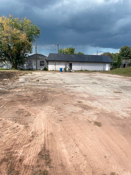 More Photos Of 103 E Harrison St, Reidsville Office For Sale