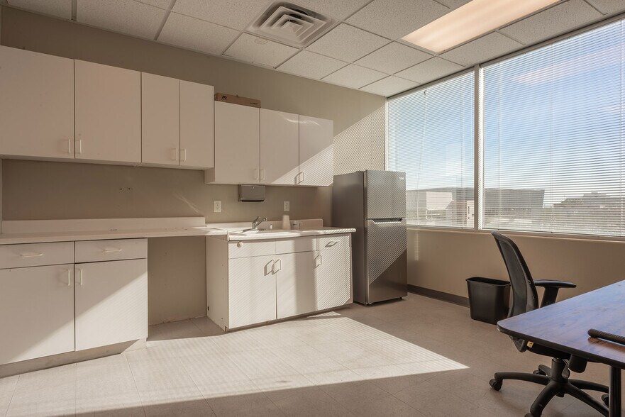 More Photos Of 7373-7375 Peak Dr, Las Vegas Medical For Sale