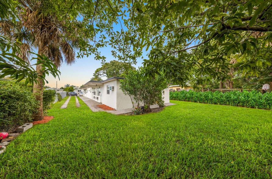 More Photos Of 1132 NW 2nd St, Fort Lauderdale Apartments For Sale