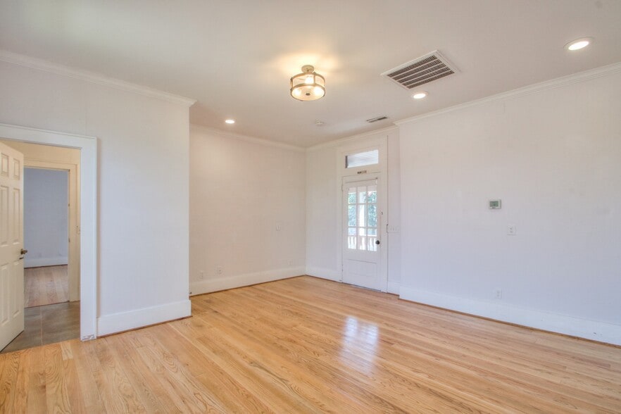 More Photos Of 5294 Main St, Spring Hill Office Residential For Sale