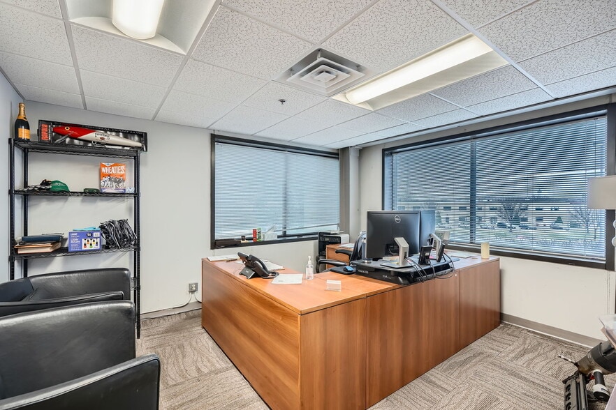 More Photos Of 2565 Kasota Ave, Saint Paul Distribution For Lease