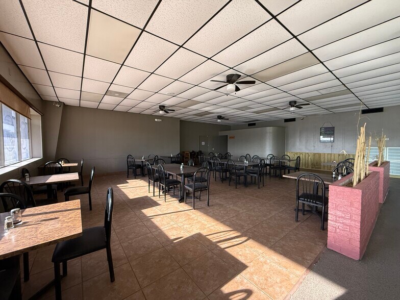 More Photos Of 46328 Interstate 10, Winnie Restaurant For Sale