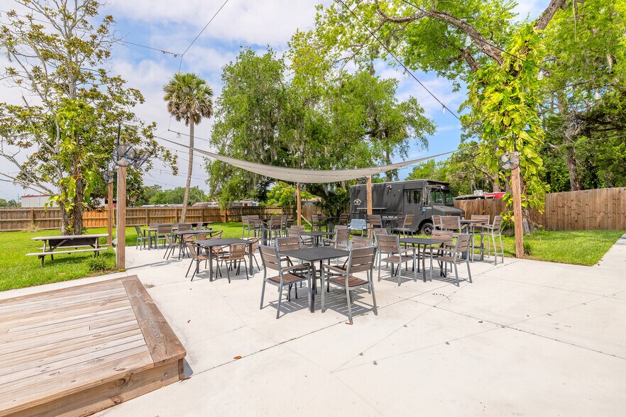 More Photos Of 1001 Canal St, New Smyrna Beach Freestanding For Sale