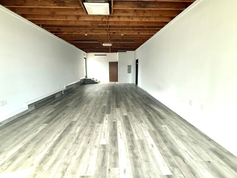 More Photos Of 215-219 E Las Tunas Dr, San Gabriel Storefront Retail Office For Lease