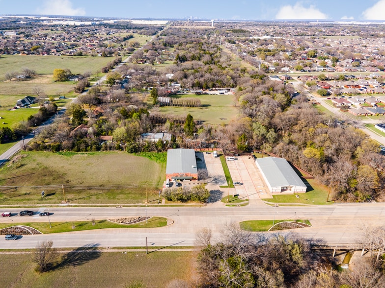 More Photos Of 2253 W Belt Line Rd, Lancaster Freestanding For Sale