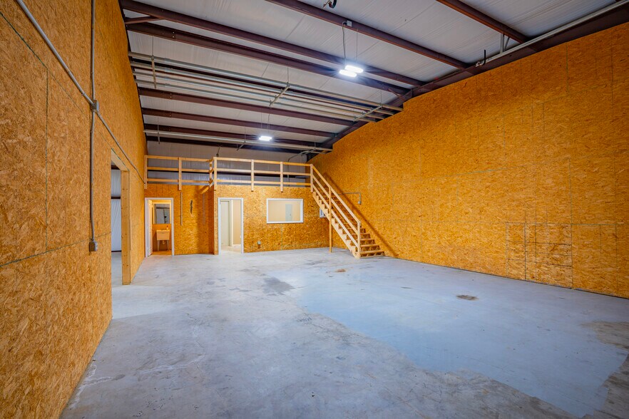 More Photos Of 113 METROTEX, Haslet Unknown For Lease