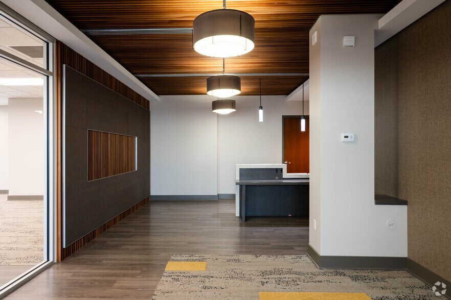 More Photos Of 52 S Union Rd, Buffalo Medical For Lease