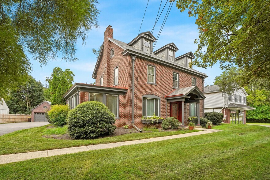 More Photos Of 214 N Main St, North Wales Office Residential For Sale