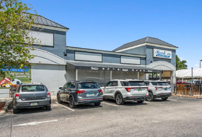 More Photos Of 3057-3095 Anderson Snow Rd, Spring Hill Storefront For Sale