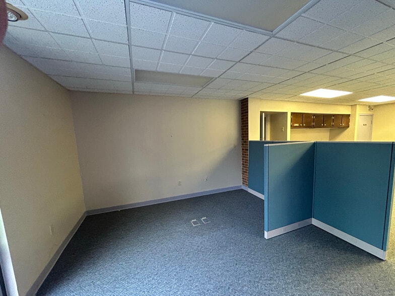 More Photos Of 33 N Brown St, Lewistown Storefront Retail Office For Sale