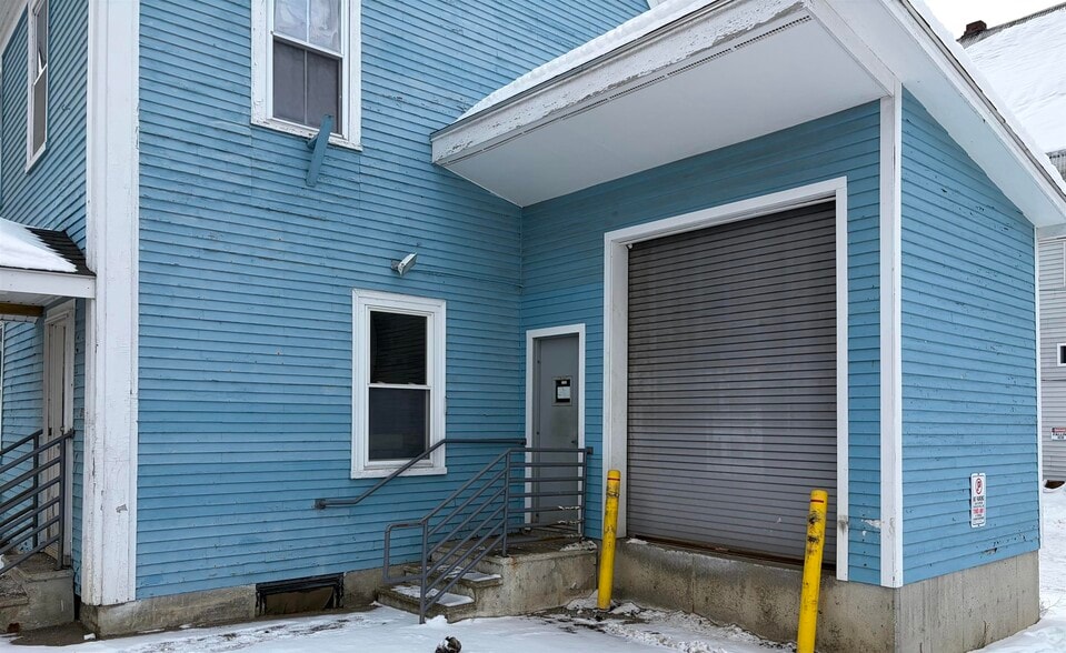 More Photos Of 79 Main St, Stratford Office For Sale