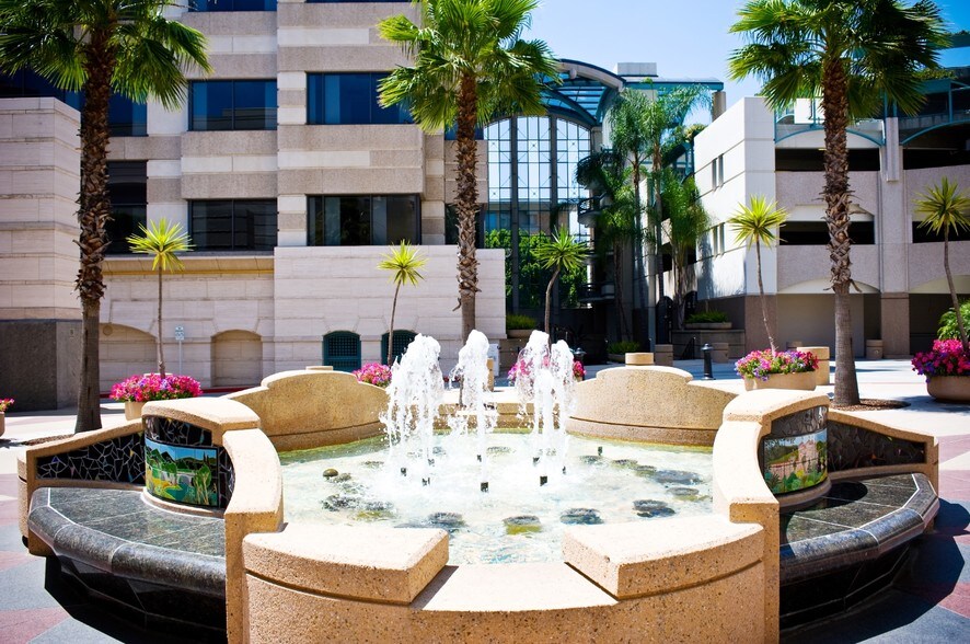 More Photos Of 800 E Colorado Blvd, Pasadena Office For Lease