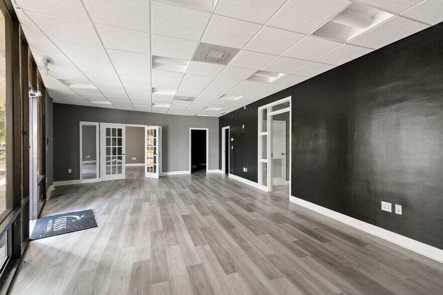 More Photos Of 6451 E Rogers Cir, Boca Raton Light Manufacturing For Lease