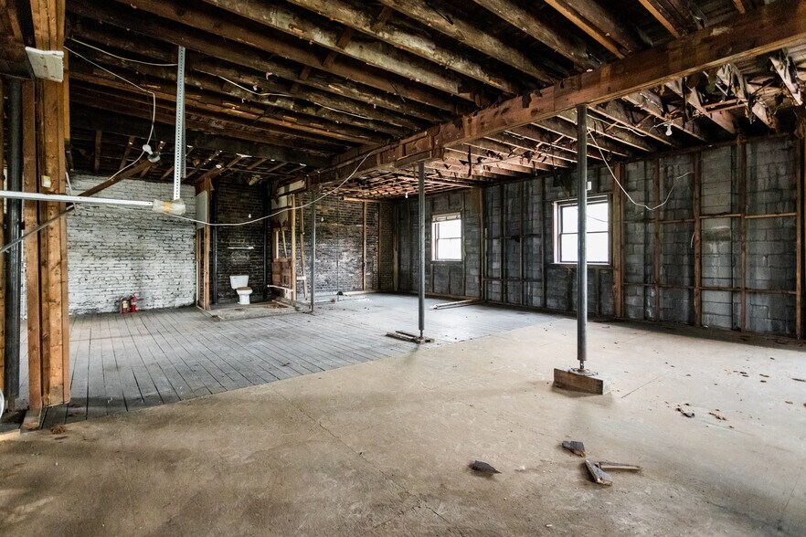 More Photos Of 3143 Bellevue St, Detroit Warehouse For Sale