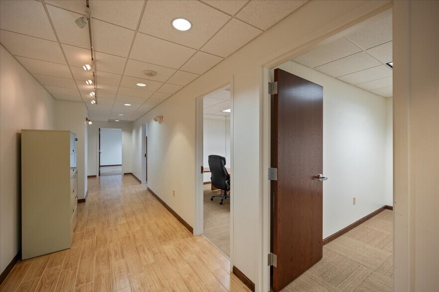 More Photos Of 600 E 8th St, Kansas City Apartments For Sale