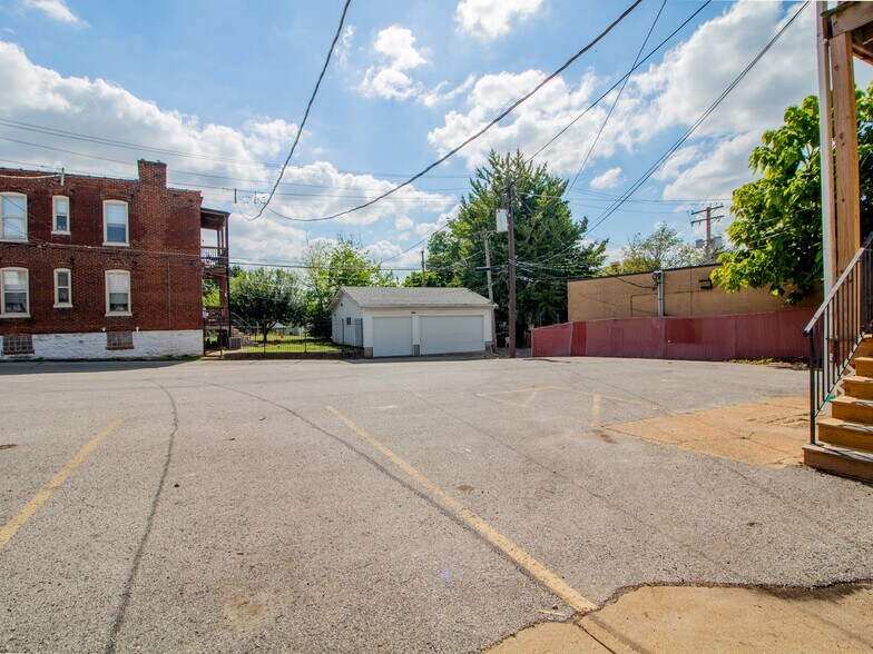 More Photos Of 6836 Gravois Ave, Saint Louis Multifamily For Lease