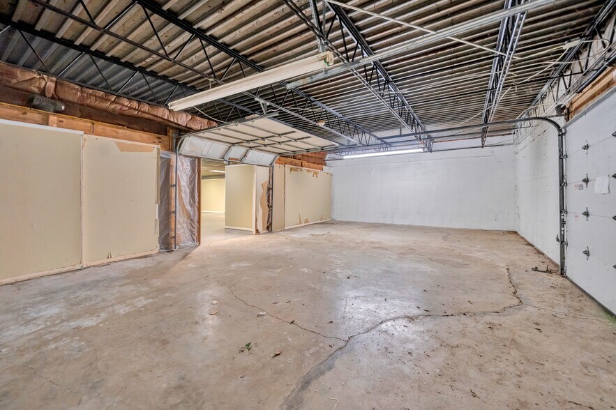 More Photos Of 10509 Dixie Hwy, Louisville Freestanding For Lease
