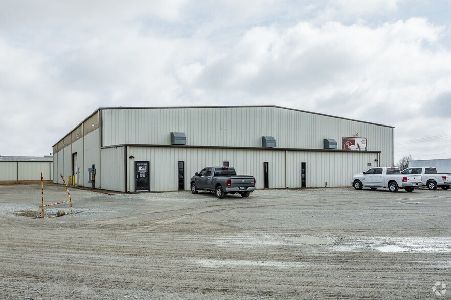 More Photos Of 5408 Vance Dr, Jonesboro Industrial For Sale