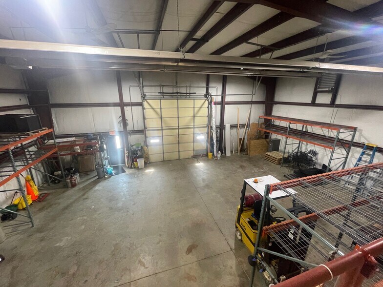 More Photos Of 10105 Hedden Rd, Evansville Warehouse For Sale