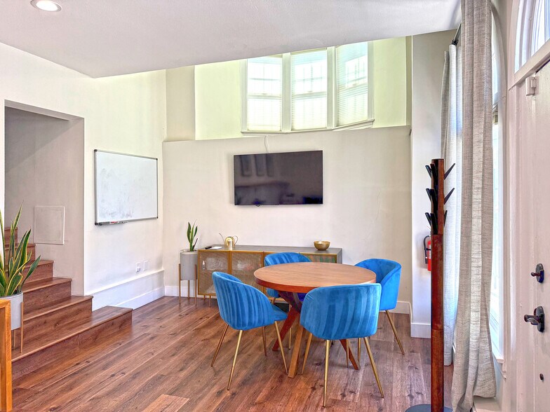 More Photos Of 4020 Broadway, Oakland Apartments For Lease