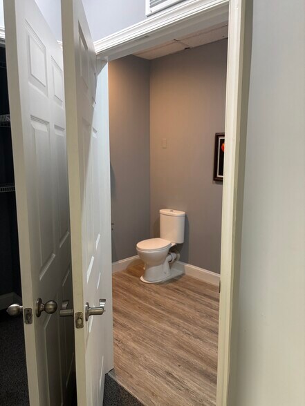 More Photos Of 9309 Belair Rd, Nottingham Office For Lease