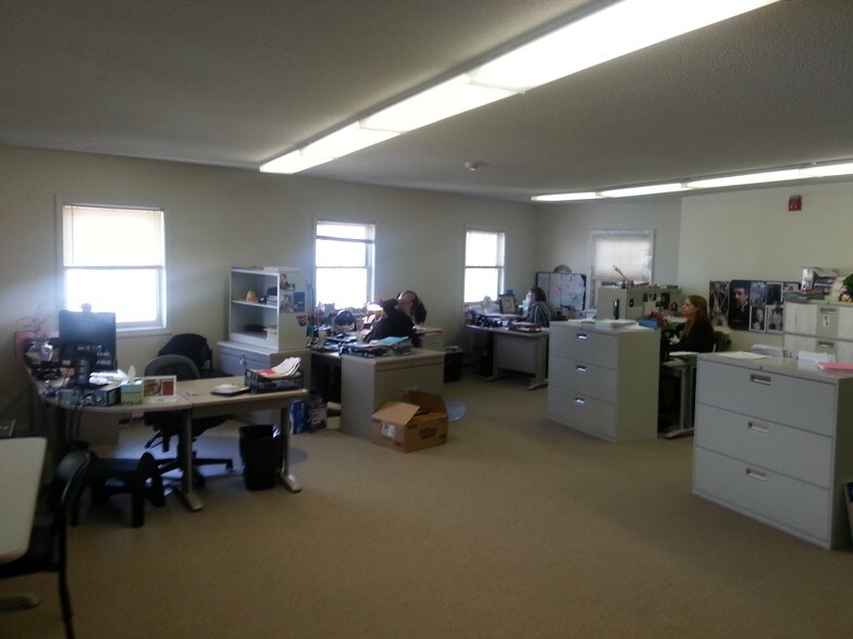 More Photos Of 861 Lafayette Rd, Hampton Office For Lease