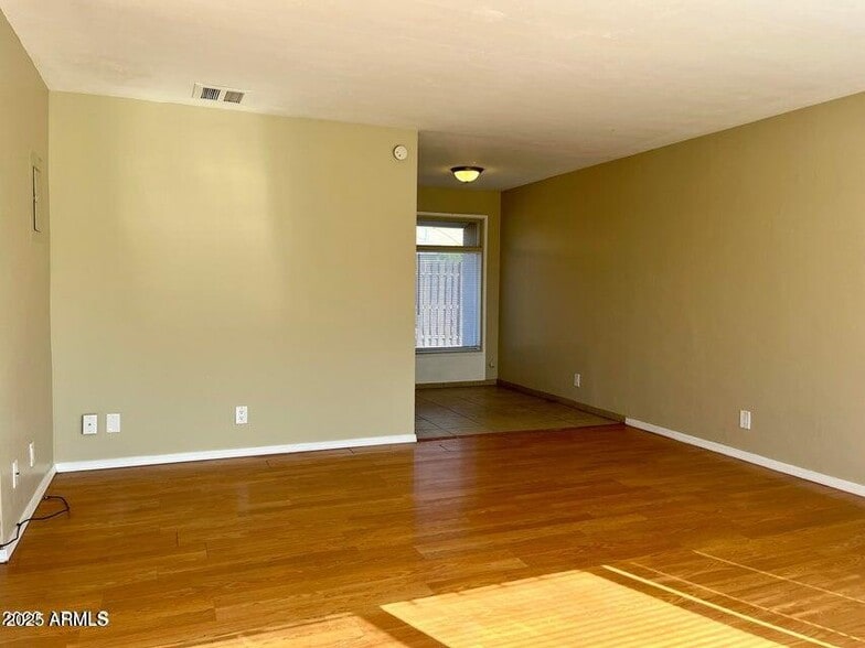 More Photos Of 7113-7117 N 54th Ave, Glendale Apartments For Sale
