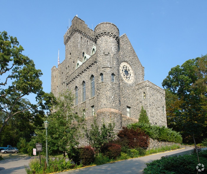 More Photos Of 400 Benedict Ave, Tarrytown Hotel For Lease