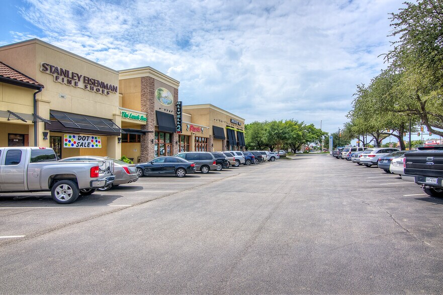 More Photos Of 6323-6333 Camp Bowie Blvd, Fort Worth Unknown For Sale