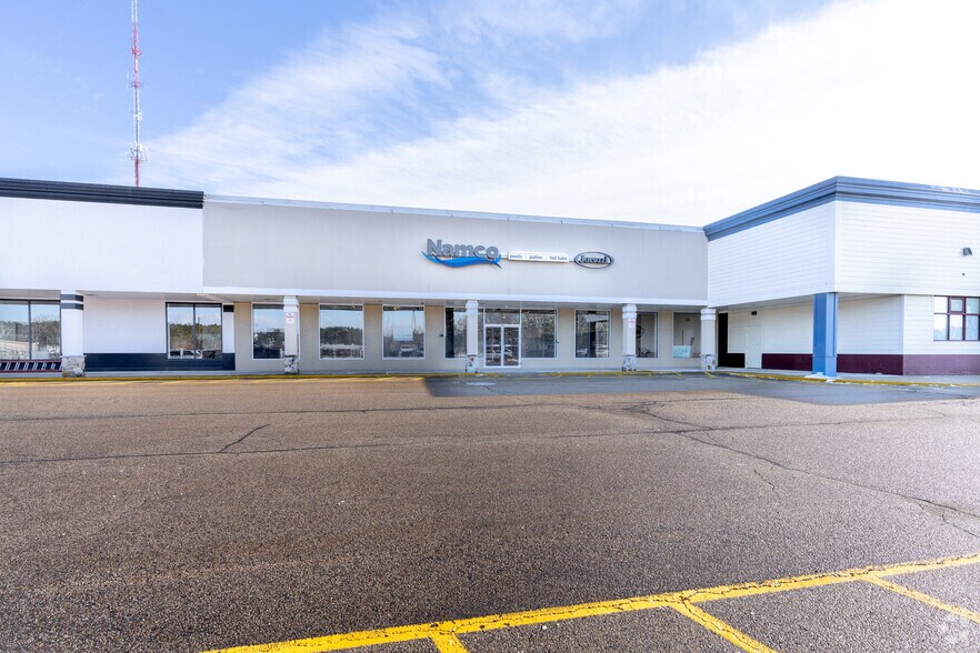 More Photos Of 775 Lafayette Rd, Portsmouth Unknown For Lease