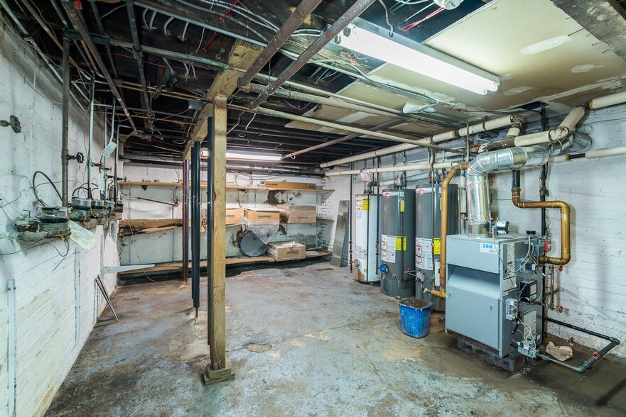 More Photos Of 380-384 Bloomfield Ave, Caldwell Storefront For Sale