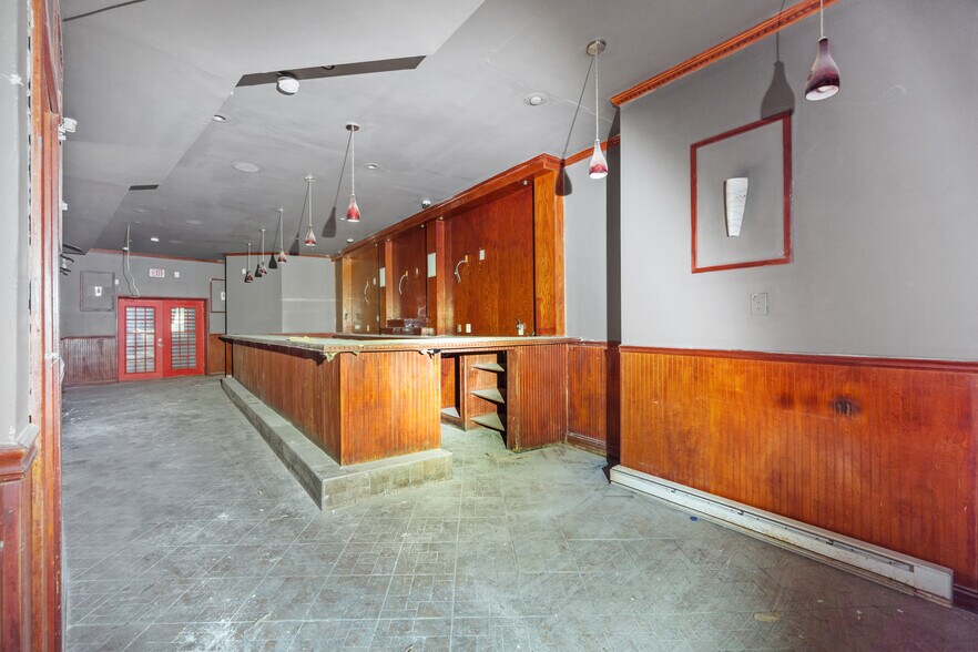 More Photos Of 415 Central Ave, Newark Storefront Retail Residential For Lease