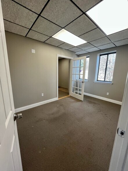 More Photos Of 121 Talcott Rd, West Hartford Office For Sale