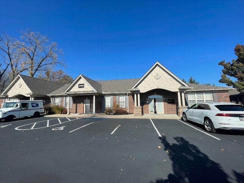 Primary Photo Of 2950 Glendale Milford Rd, Cincinnati Medical For Sale