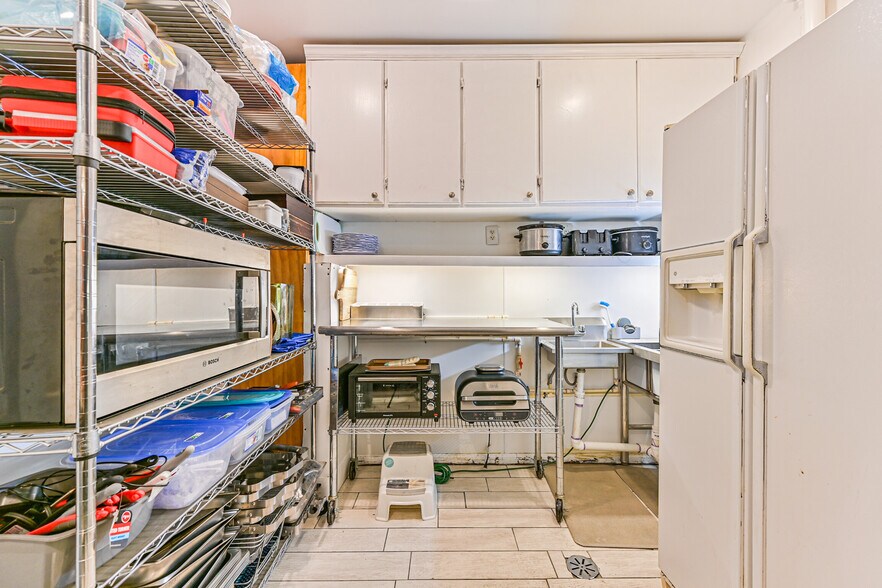 More Photos Of 202 25th St, Galveston Restaurant For Sale