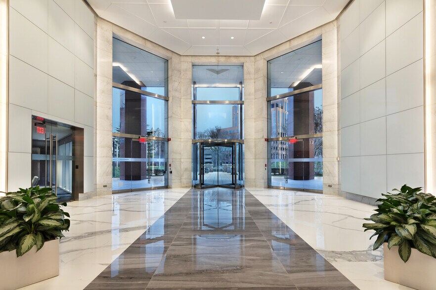 More Photos Of 2411 Dulles Corner Park, Herndon Office For Lease
