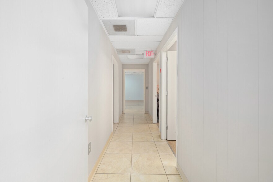 More Photos Of 2054 Park St, Jacksonville Medical For Lease
