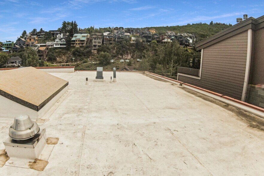 More Photos Of 268 Main St, Park City Storefront Retail Office For Sale