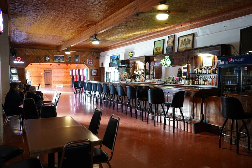 More Photos Of 616-618 Main St, Miles City Bar For Sale