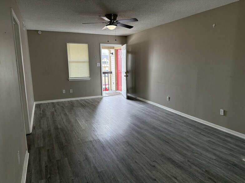 More Photos Of 217 & 219 8th St SW, Decatur Apartments For Sale