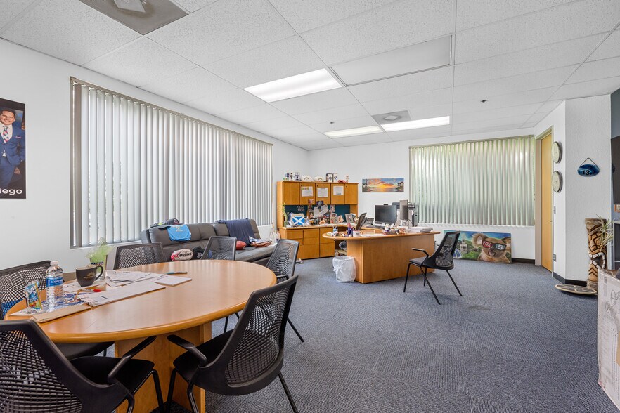 More Photos Of 7191 Engineer Rd, San Diego Movie Radio TVStudio For Lease