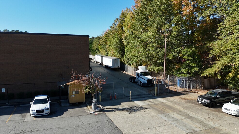 More Photos Of 4820 N Church Ln SE, Atlanta Warehouse For Lease